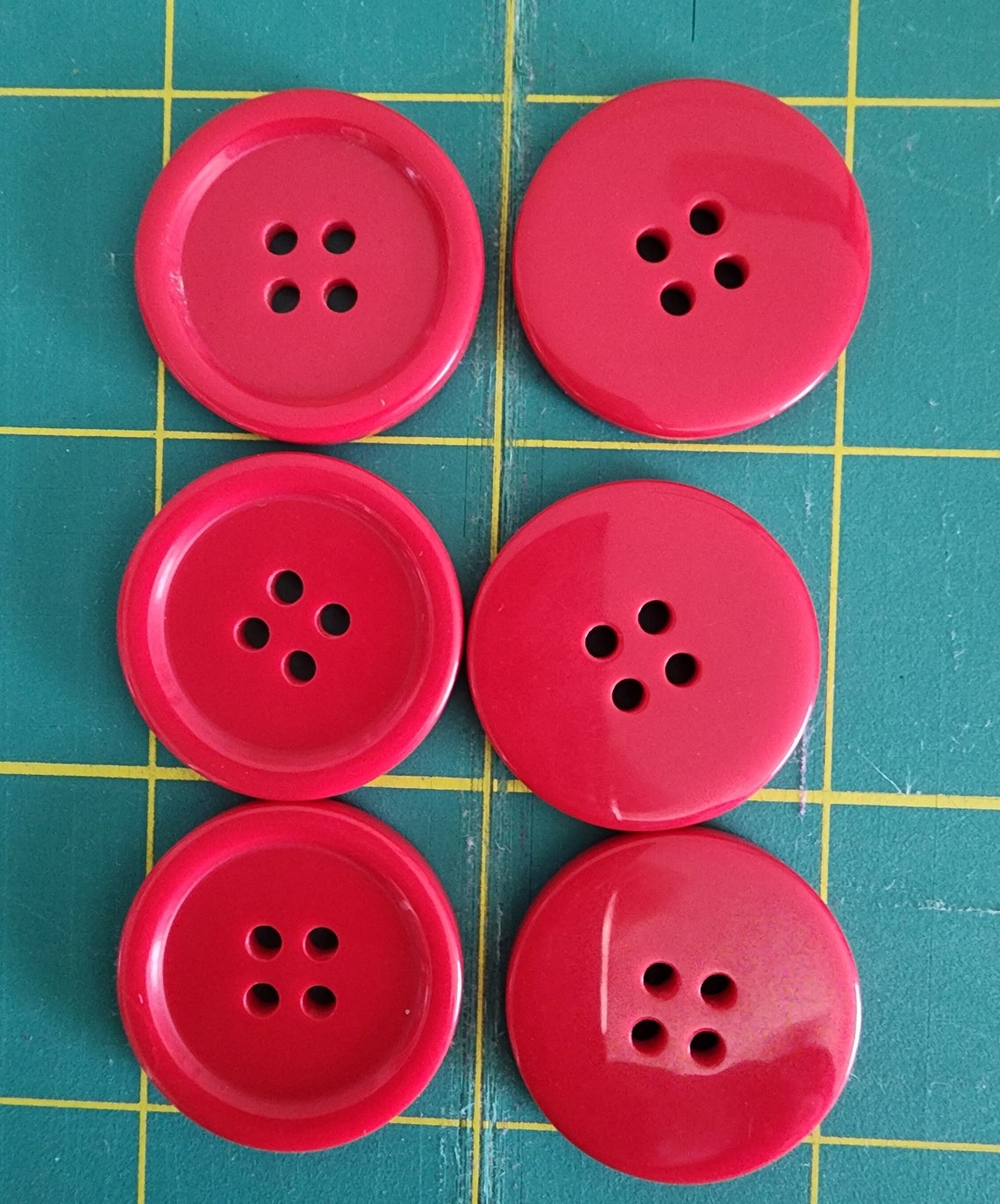 1" RED LARGE BUTTONS